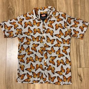 Butterfly button down t shirt size small